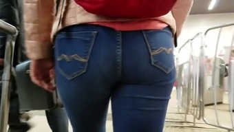 Tight Ass In Motion
