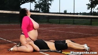 Chunky Bbw Sixtynining On The Tennis Court