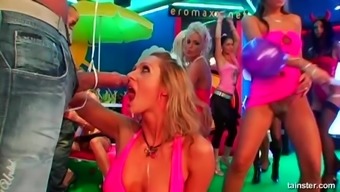 Ellen Peterson Has A Blast While Being A Part Of A Colorful Orgy