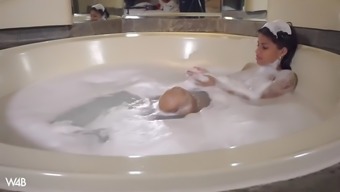 Fascinating Denisse Gomez Takes A Bath And Plays With Pussy Outdoors