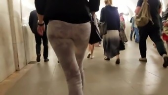 Hot Russian Wrigle Ass In Metro.Mp4