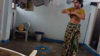 Desi With Hairy Armpit Wears Saree After Bath