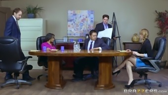 Hot Indian Chick Is Happy To Get Banged In The Middle Of The Office