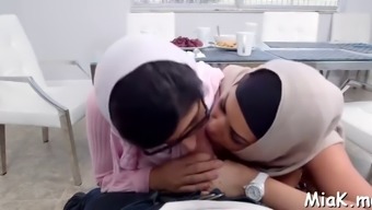 Arab Chicks Love Sucking Dicks A Lot
