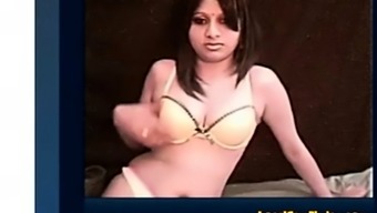 Indian Girl Naked On Cam