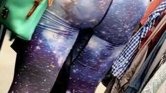 Thick Candid College Girl In Spacy Leggings