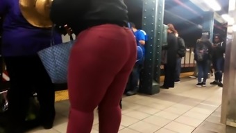 Ebony Teen Booty In Red Jeans