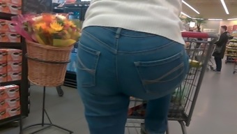 Mature Cheeks In Jeans (2)