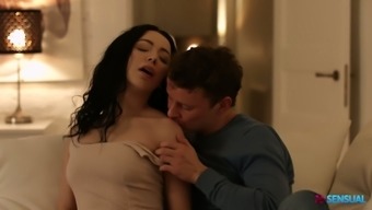 Romantic Seductive Babe Emily Bender Ends Up The Date With Steamy Fuck