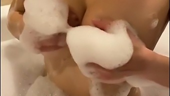 Nude Bathtub Video Leaked