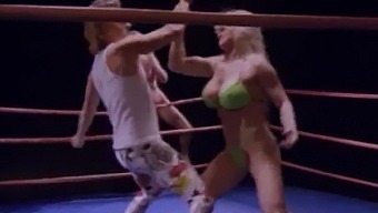 Kinky Fucking During A Boxing Match With A Hot Ass Blonde Girl