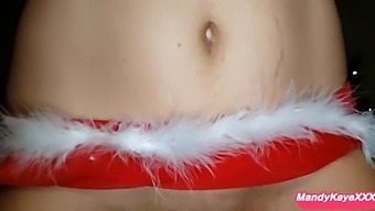 My Creamy Christmas Pussy Gets Cum All Over It!