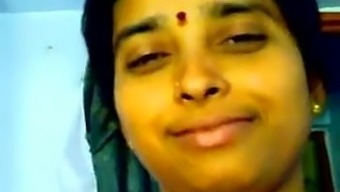 Telugu Aunty Has Sex With Ex-Bf Secretly