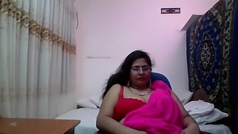 Big Indian Mature On Webcam 2