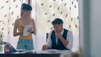 Sweet Caomei Wants To Cheat With Her Boss