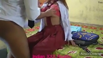 Hot Sexy Desi Bhabhi Ko Dewar Ne Choda 