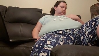 Bbw Gets Horny From Watching Porn And Makes Herself Cum