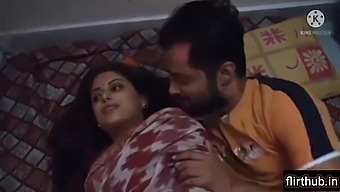 Chalu Bhabi Ne Apne Dewar Ko Sex Karna Sikhaaya