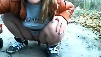 Cute Blonde Amateur Webcam Teen Masturbating