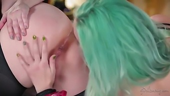 Lesbian Ass Licking Dinner With Dana