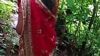 Indian Desi Village Girl Fucked In Jungle