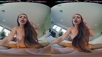 Sexy Brunette Wakes Up Horny And Wants You To Fuck Her In Virtual Reality