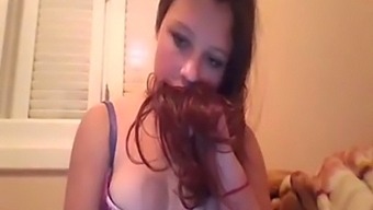 Brazilian Sweet Girl Showing Boobs On Cam
