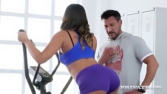 Private.Com - Big Butt Latina Briana Banderas Rides Gym Cock