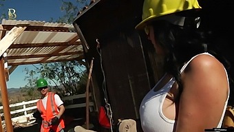 Big Tits Hot Mom Fucks By A Builder In Public Outdoors