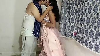 The Servant Fucks The Indian Bride After Seeing Her Alone In The Room On Their Wedding Day