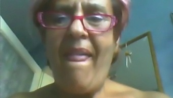 Grandma, 60+ Years Old, Shows Herself On Webcam! Lover!