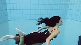 Jeanette Is A Super Sexy Underwater Slut
