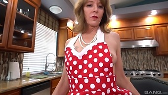 Homemade Pov Video Of Horny Mature Cyndi Sinclair Sucking A Dick