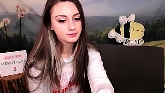 Shy Amateur Brunette Teen On Homemade Webcam