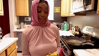 Arab Girl In A Hijab Showed How She Handles Large And Hard Bananas