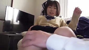 Amazing Oral Skills From A Japanese Beauty In A Short Cut Video