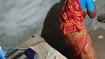 Горячая Индийская Женщина Берет На Себя Нескольких Партнеров В Грубом Секс-Видео.