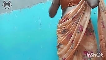 Bisexual Indian Babe Enjoys Standing Fuck With Her In-Laws