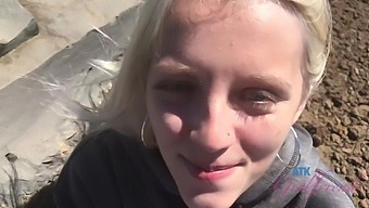 Amateur Pov Video Of Cute Teen Blonde Kate Bloom'S Oral Skills