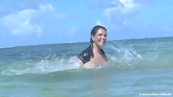 Hd Video Of Milena Velba'S Nipples Playing On The Beach