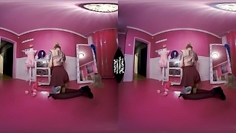 Anal Play With Alternative Vrgirls - A Solo Female Show