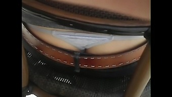 Amateur Slut'S Asshole Closeup On Cam