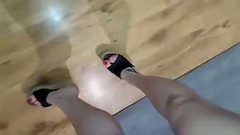 Hd Video Of A Foot-Fetish Mistress Teasing In High Heels