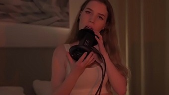 Wake Up With An Asmr Treat From This Amateur Babe