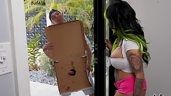 Tattooed Pornstar Karen Gets Her Pussy Pounded By Pizza Delivery Guy