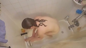 Dirty Talk And Big Ass In The Shower