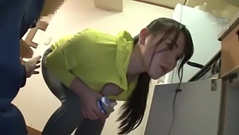 Japanese Beauty Gives An Amazing Blowjob While Crying