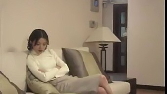 Watch This Amateur Asian Couple In A Korean-Only Twitter Video On Jotker4.Net