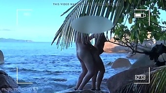 Public Naked Fucking: Couple Gets Fucked In Public