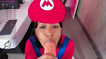 Mario Kart Girl Gets A Cumming On